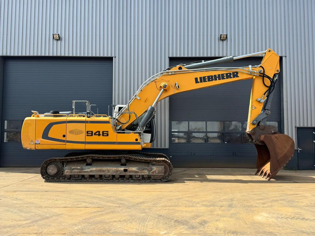 Liebherr R946 LC Hydraulic excavator