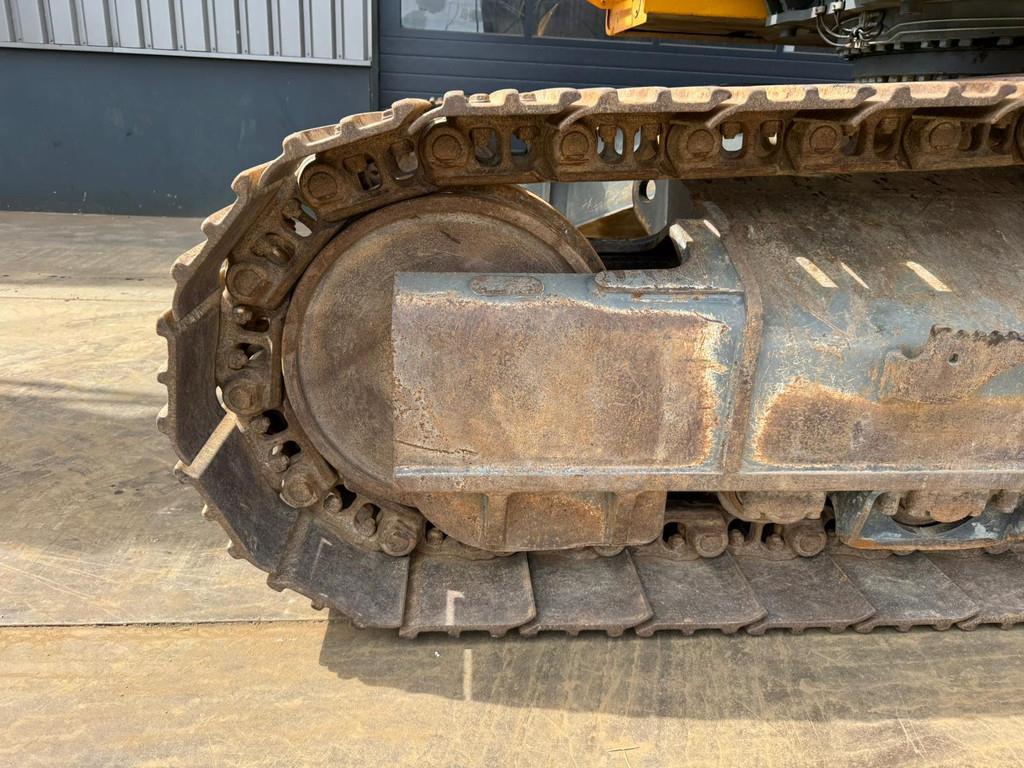 Liebherr R946 LC Hydraulic excavator