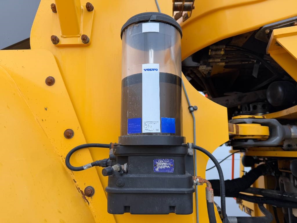 Volvo L350H - Dutch Machine / CDC Steering