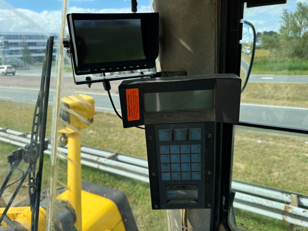 Komatsu WA470-5H