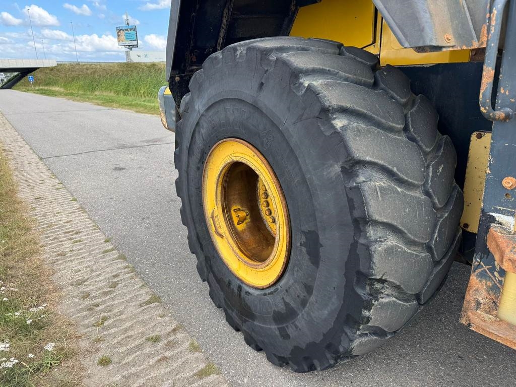 Komatsu WA470-5H
