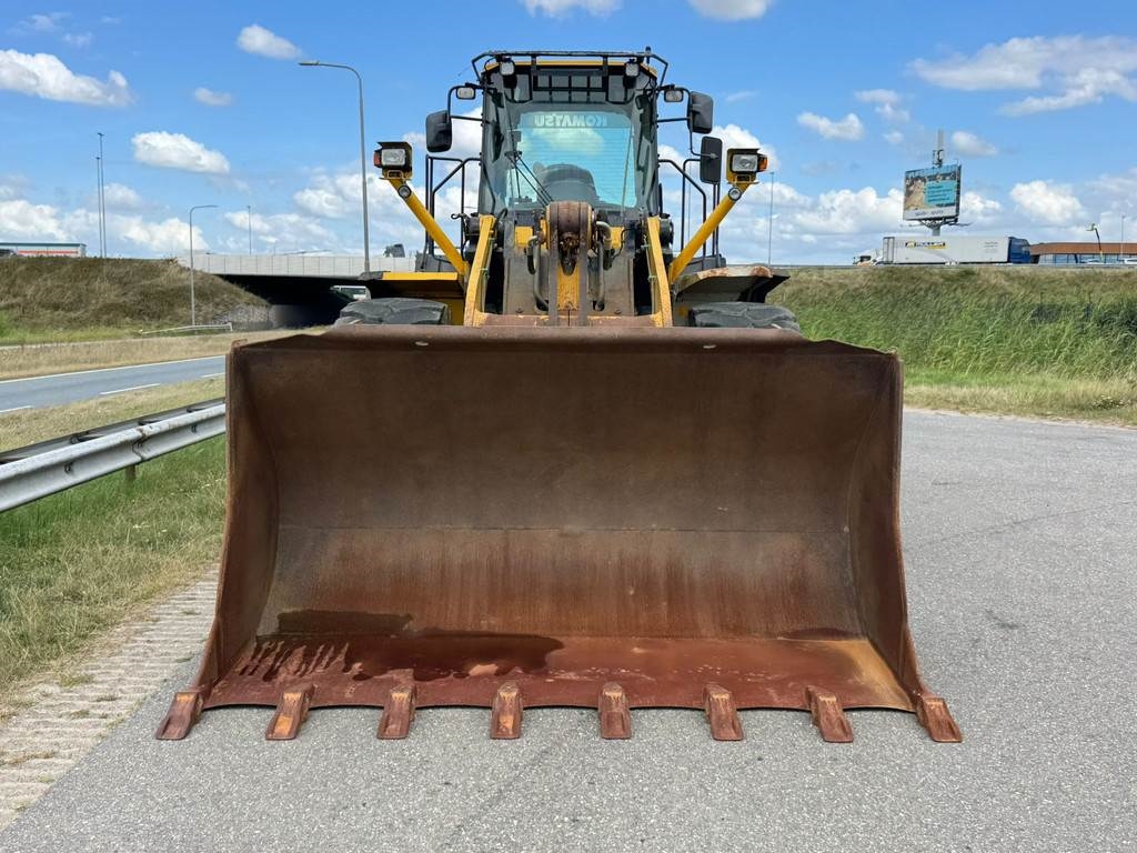 Komatsu WA470-5H