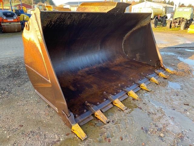 Liebherr (1884) L 586 Schaufel / bucket
