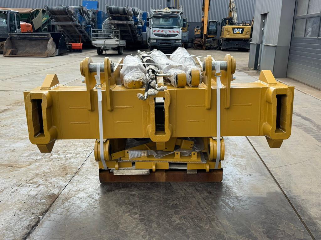 CAT D8T D8R D8N Multishank Ripper (forged shanks)