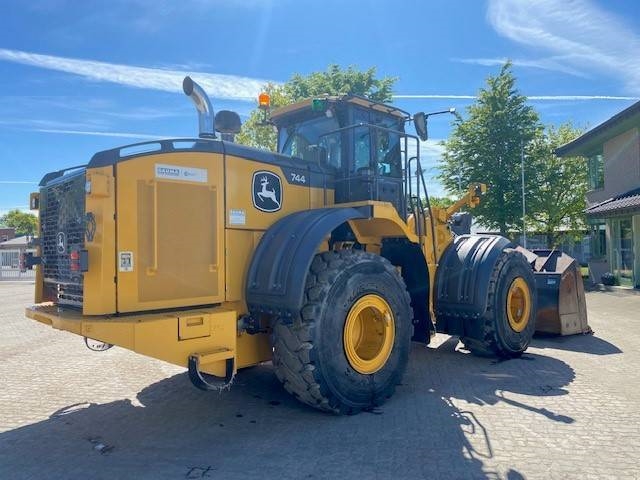 John Deere 744 P MIETE / RENTAL (12002125)