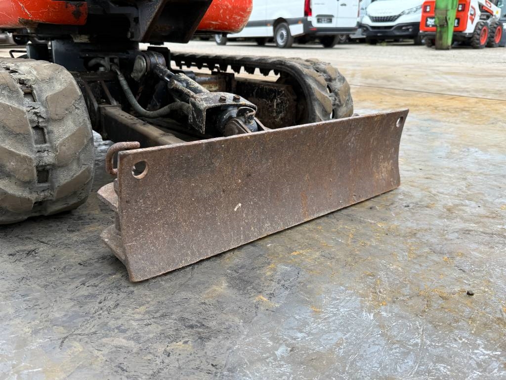 Kubota U10-3 - Hydr. Undercarriage / Hammer Lines