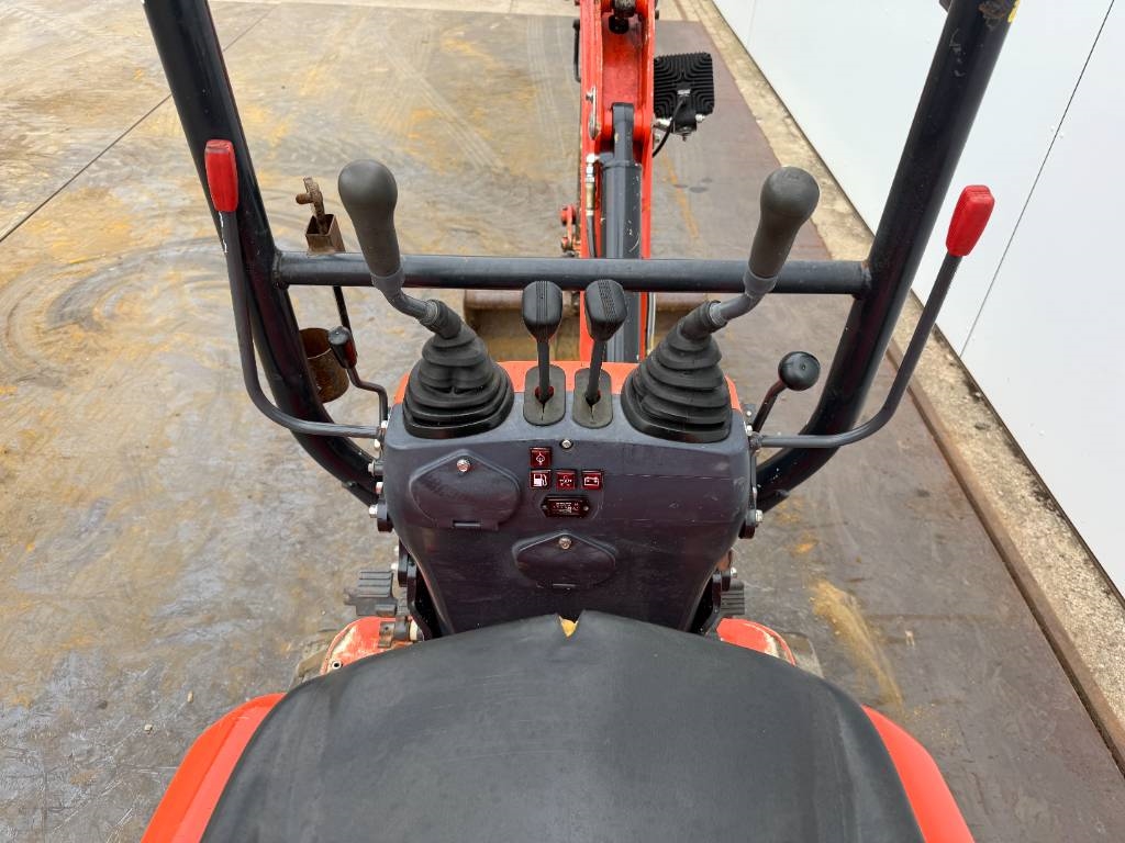 Kubota U10-3 - Hydr. Undercarriage / Hammer Lines