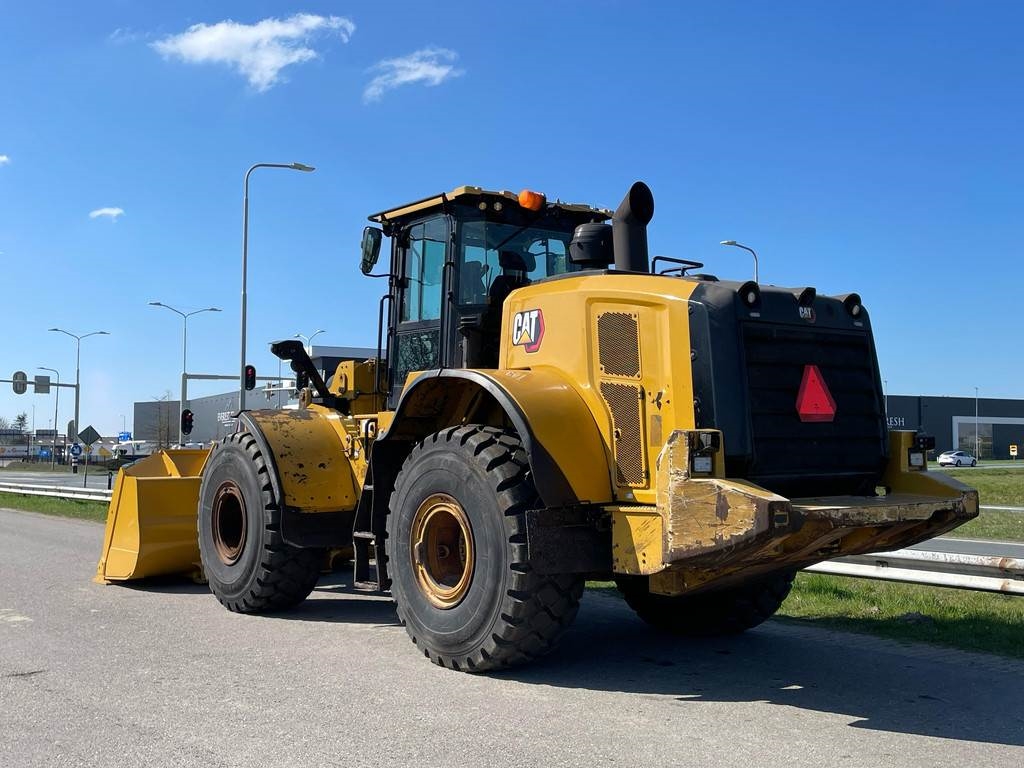 CAT 972M XE - CE / new tires / new bucket edge