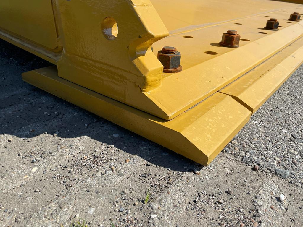 CAT 972M XE - CE / new tires / new bucket edge