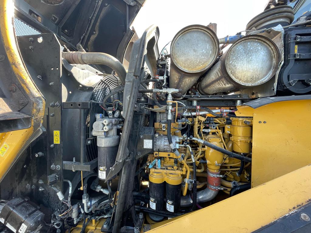 CAT 972M XE - CE / new tires / new bucket edge