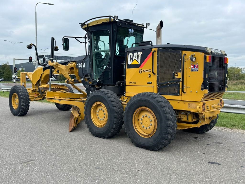 CAT 140M