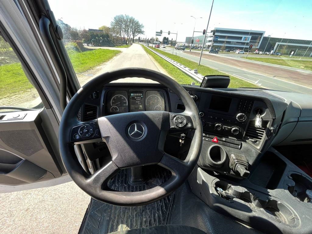 Mercedes-Benz Antos 1836 4x2