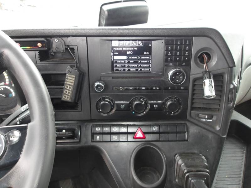 Mercedes-Benz Antos 1836 4x2