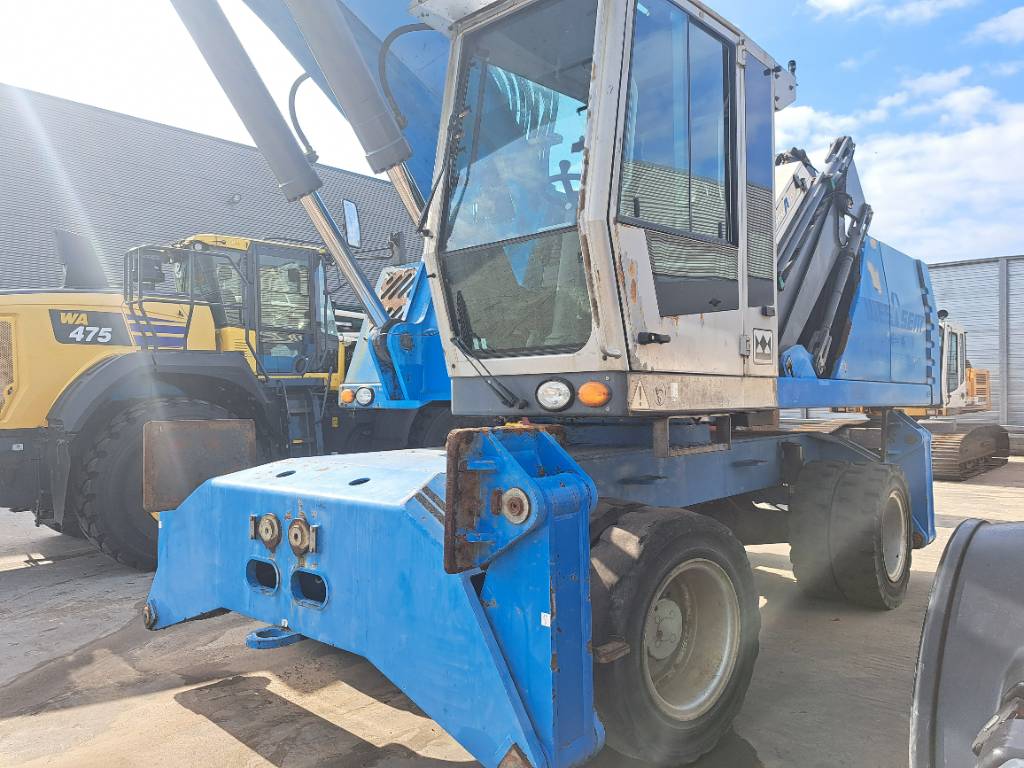 Fuchs MHL360D with low hour engine + grapple