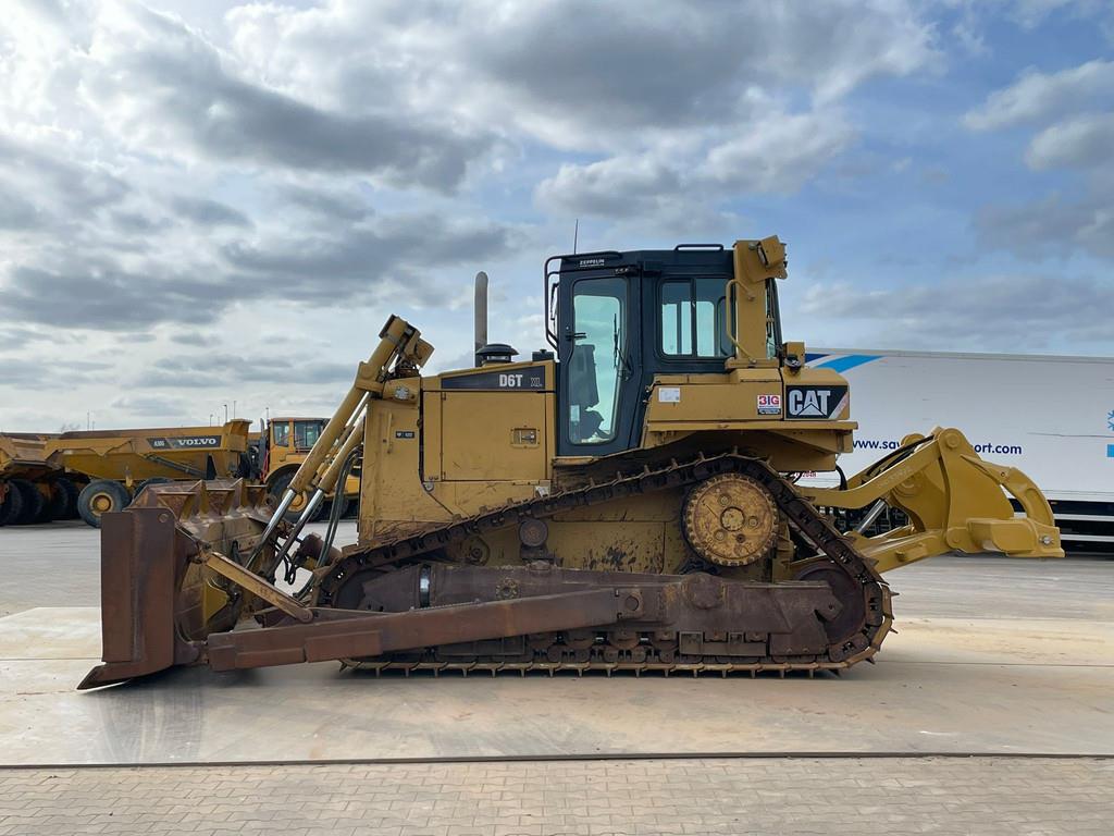 Image de BULLDOZERS 2011 Caterpillar D6TXL