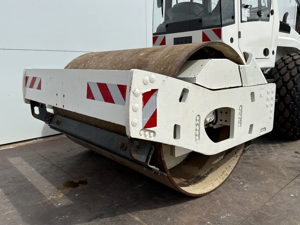 Bomag BW213DH-4 - Extra Vibrating Plate / EVIB/BVC
