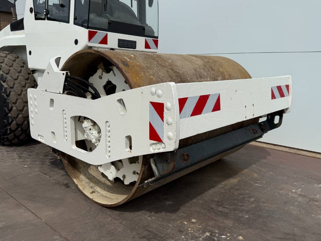 Bomag BW213DH-4 - Extra Vibrating Plate / EVIB/BVC