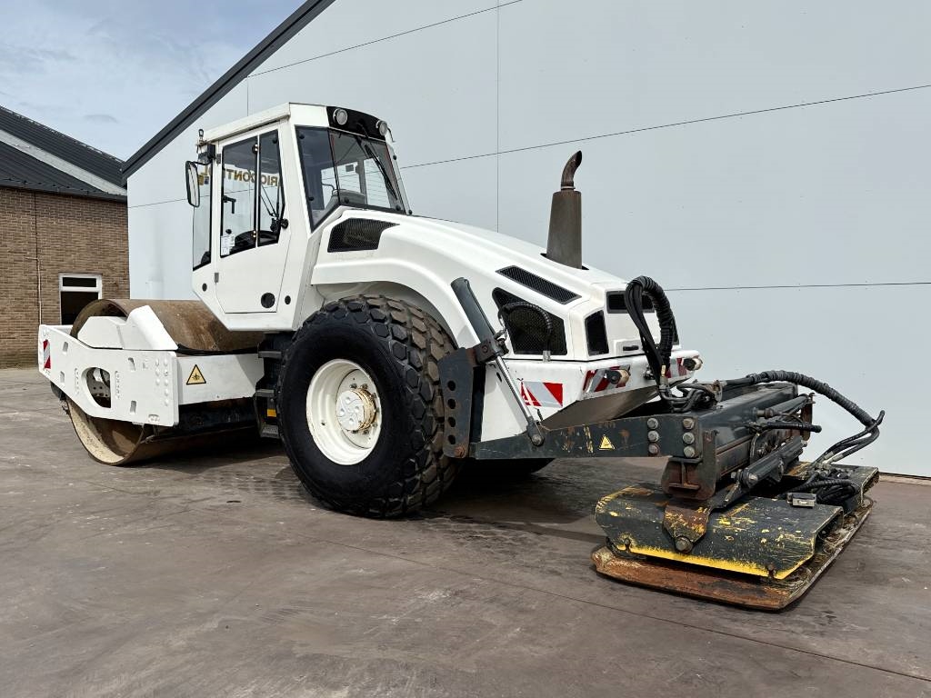 Bomag BW213DH-4 - Extra Vibrating Plate / EVIB/BVC
