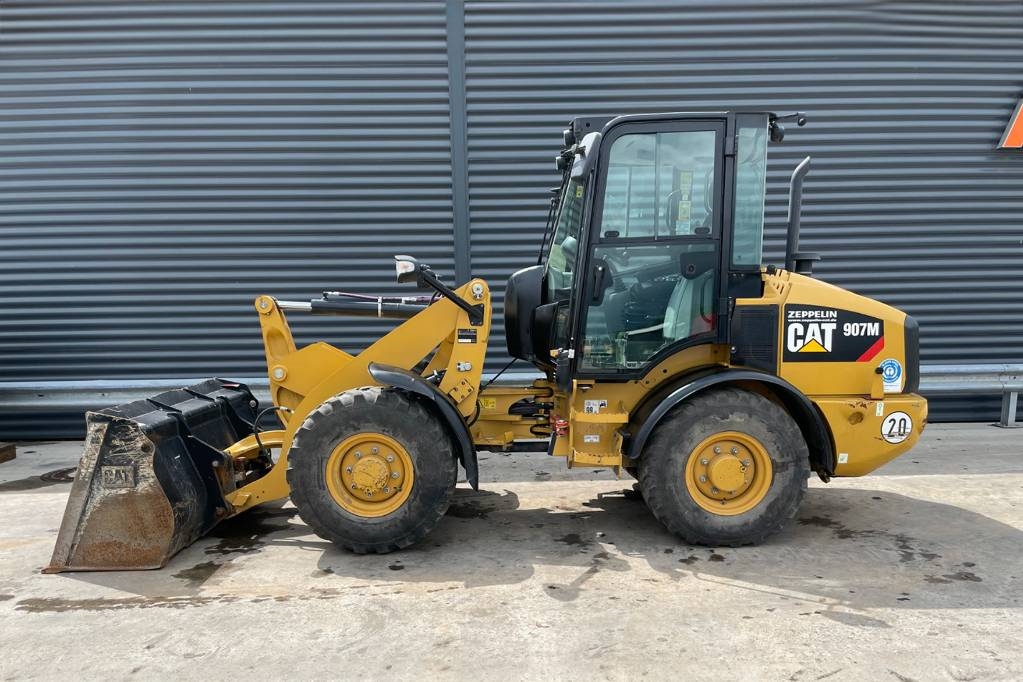 CAT 907M