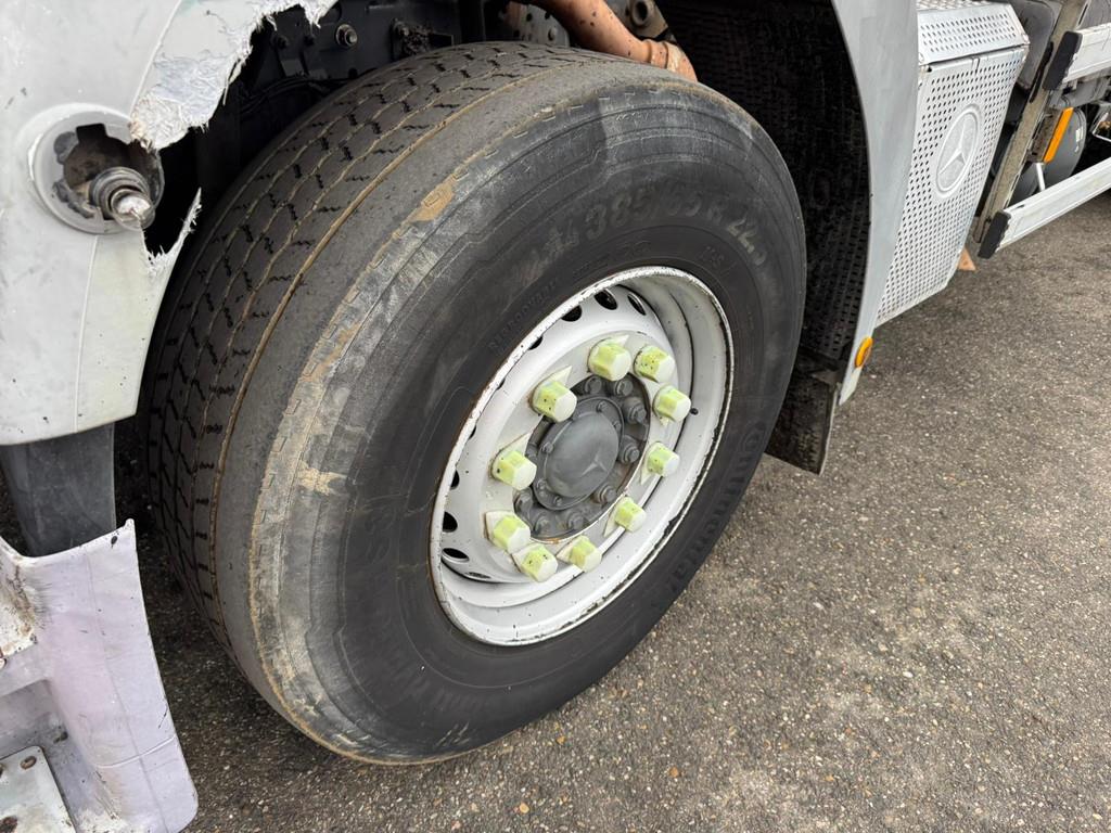 Mercedes-Benz Axor 2533 6x2x4 Rincheval Bitumensprayer / chip sp