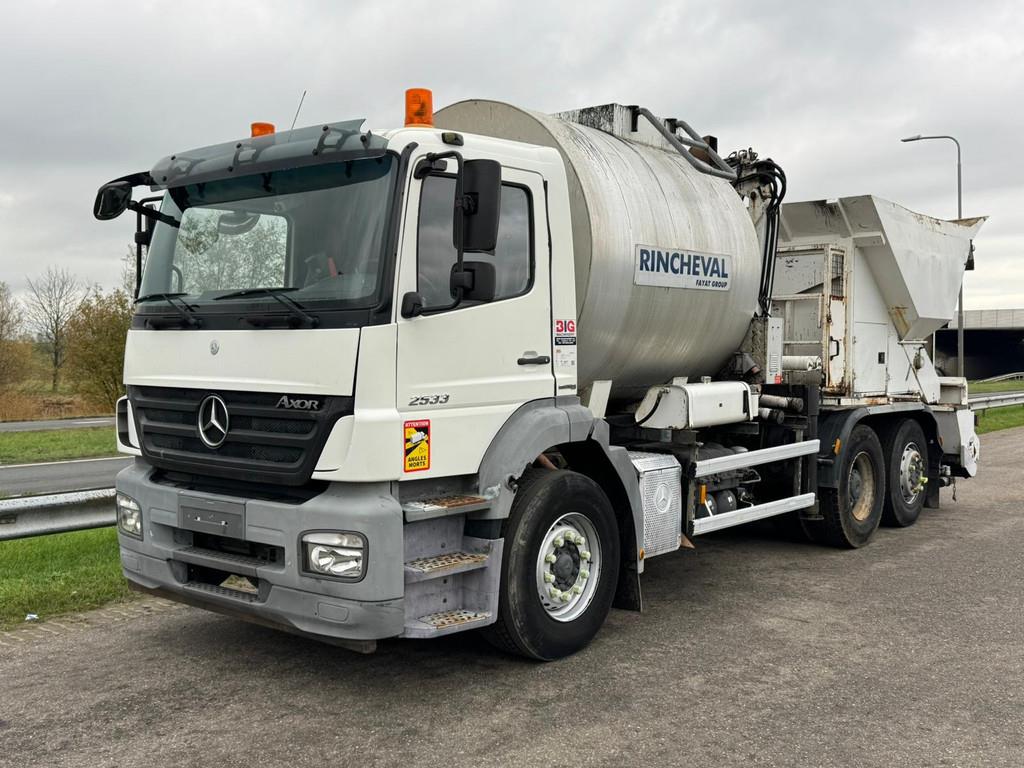 Mercedes-Benz Axor 2533 6x2x4 Rincheval Bitumensprayer / chip sp