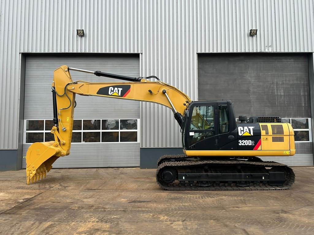320D2 Excavator availble with powerpack / Unused  Machineryscanner
