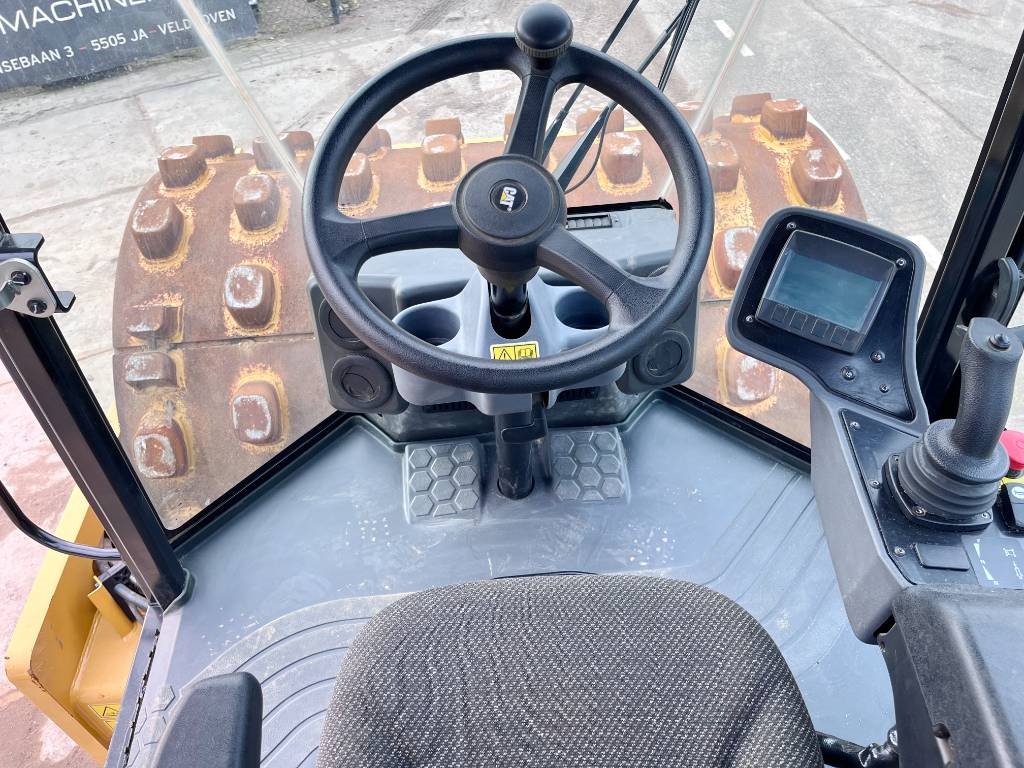 CAT CS66B - Excellent Condition / Low Hours / CE