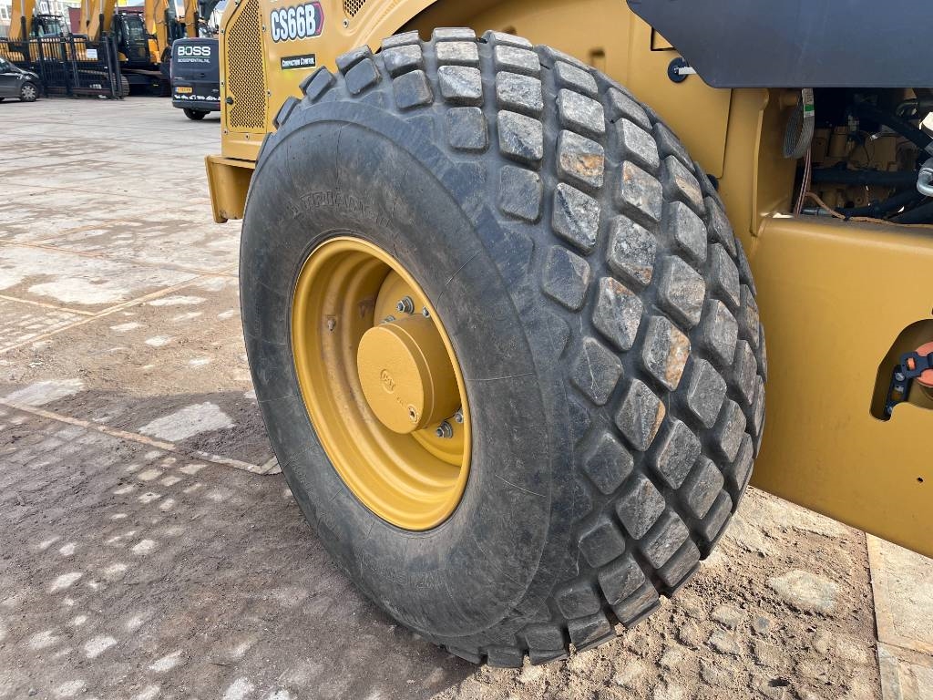 CAT CS66B - Excellent Condition / Low Hours / CE