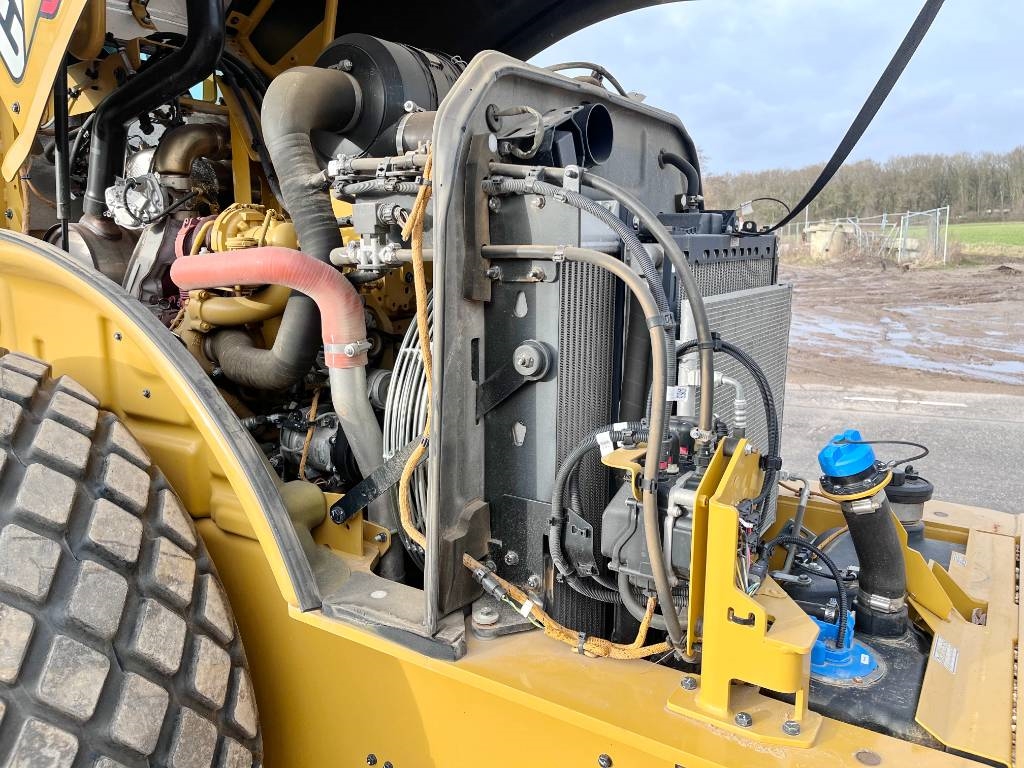 CAT CS66B - Excellent Condition / Low Hours / CE