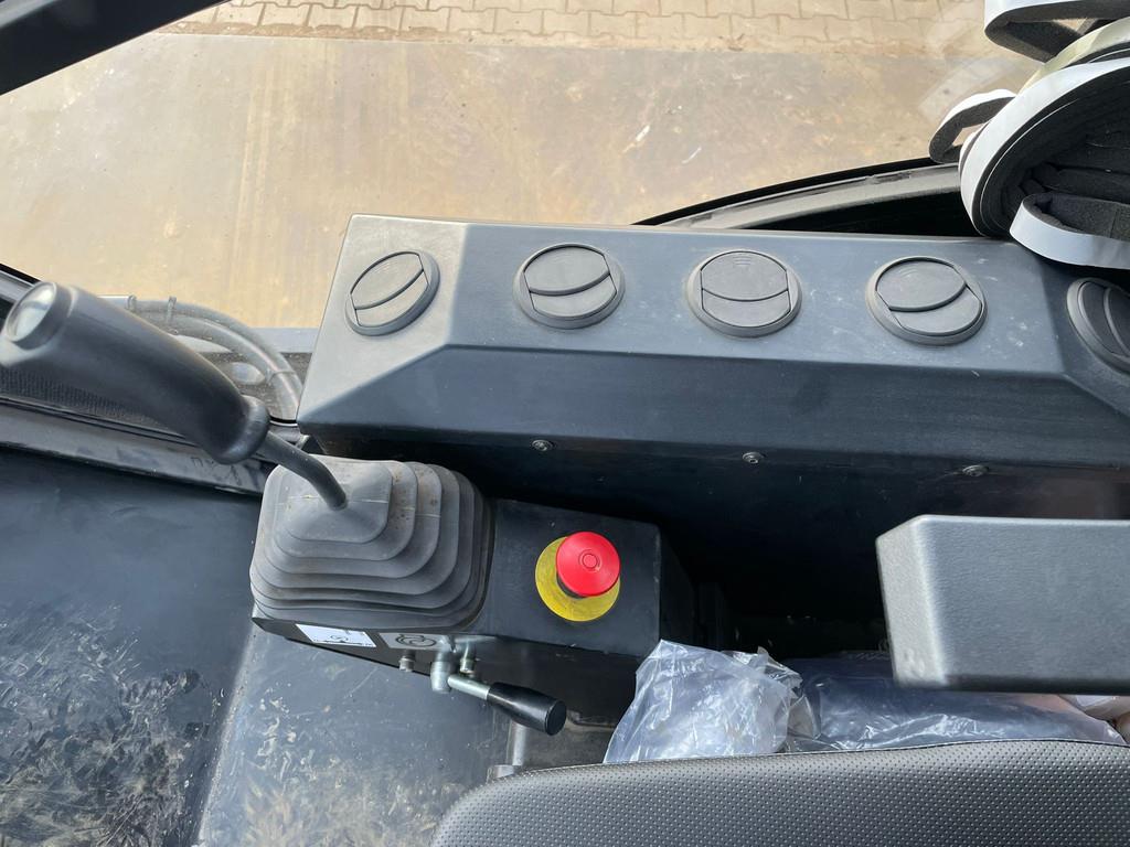 2025 JCB VM166D-45606683