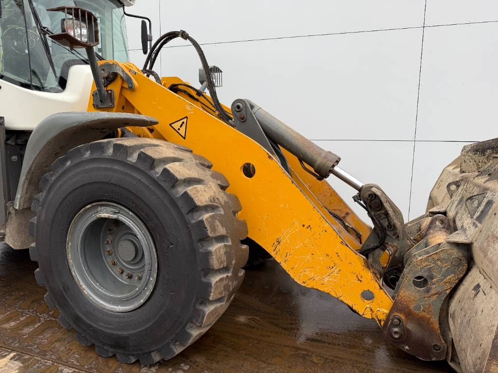 Liebherr L550 X-Power - Quick Coupler / Automatic Greasing