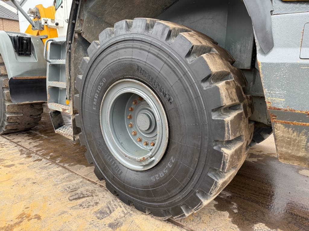 Liebherr L550 X-Power - Quick Coupler / Automatic Greasing