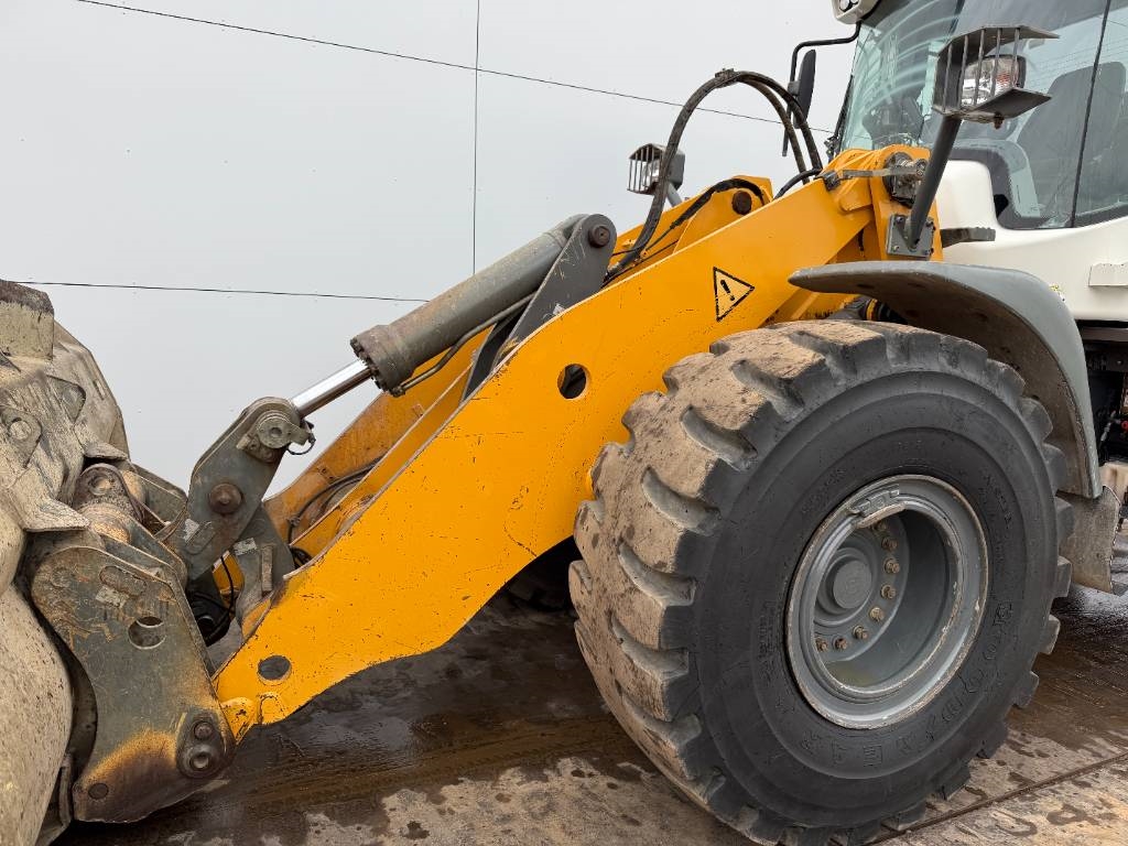 Liebherr L550 X-Power - Quick Coupler / Automatic Greasing