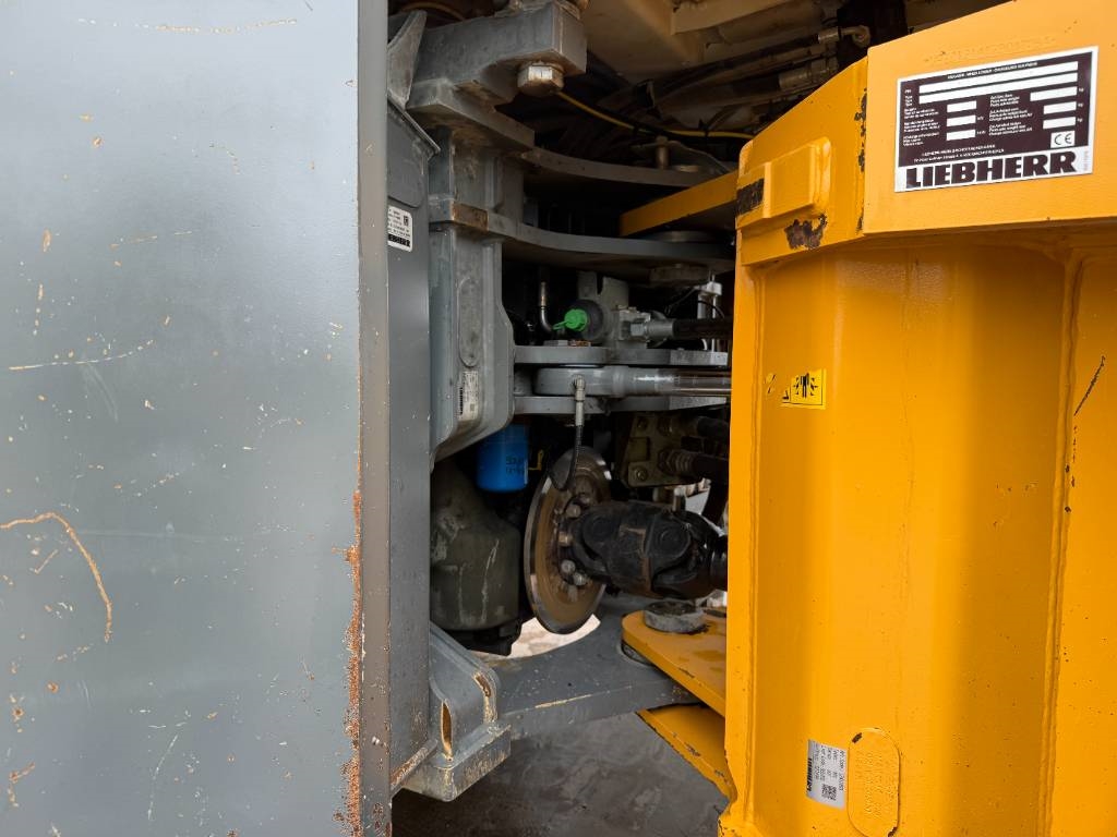 Liebherr L550 X-Power - Quick Coupler / Automatic Greasing