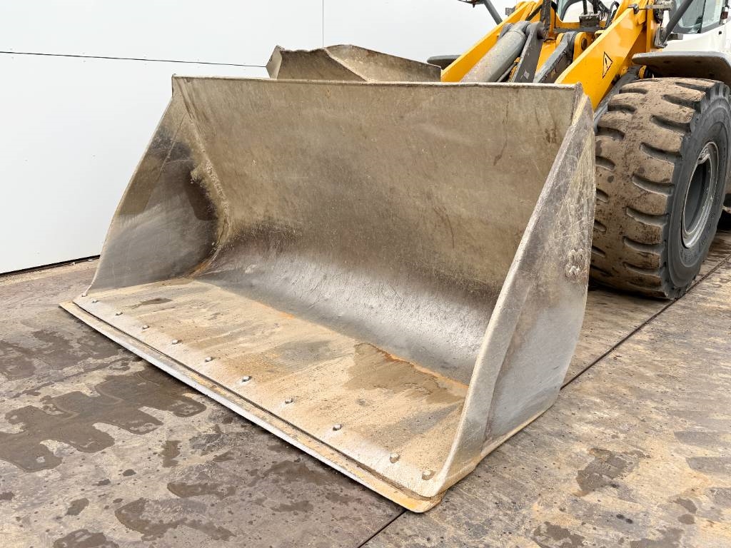 Liebherr L550 X-Power - Quick Coupler / Automatic Greasing
