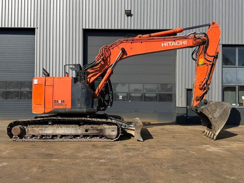 Image de PELLETEUSES SUR CHENILLES 2016 Hitachi ZX225USLC-5B
