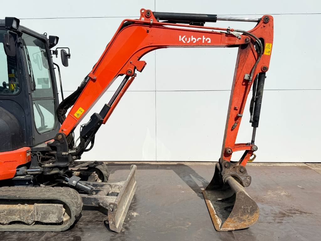 Kubota KX037-4 - Hammer Lines / Quick Coupler