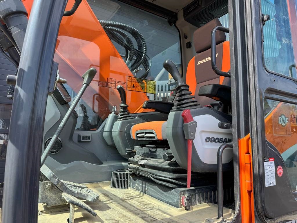 Doosan DX235LCR-5 - 680 hours