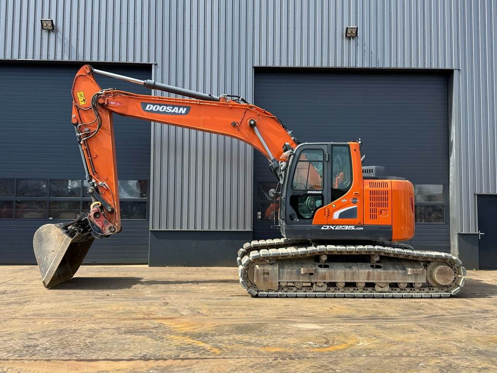 Doosan DX235LCR-5 - 680 hours