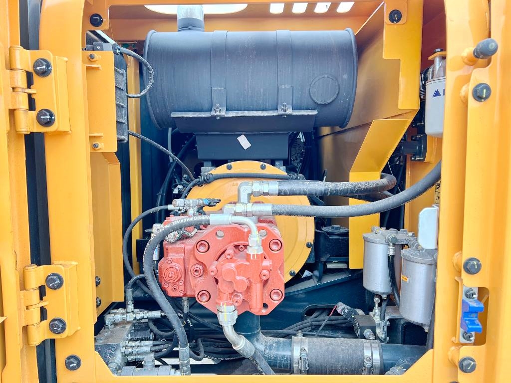 Hyundai R140L - New / Unused / 2025 Model