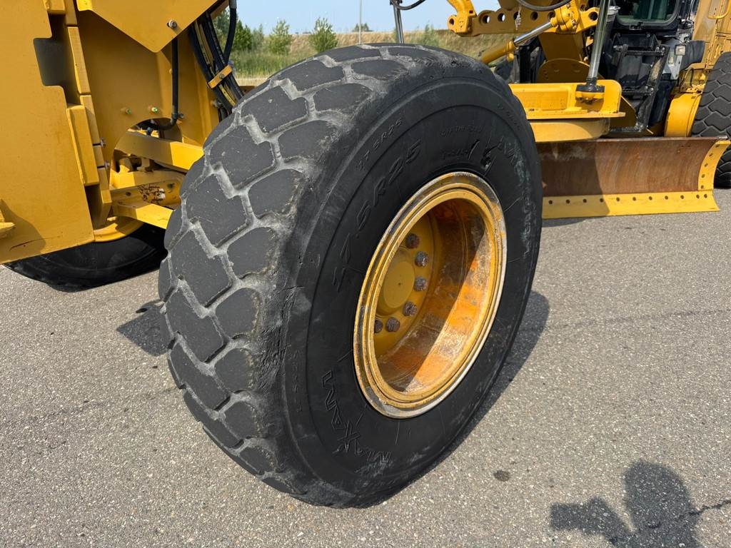 CAT 140M3