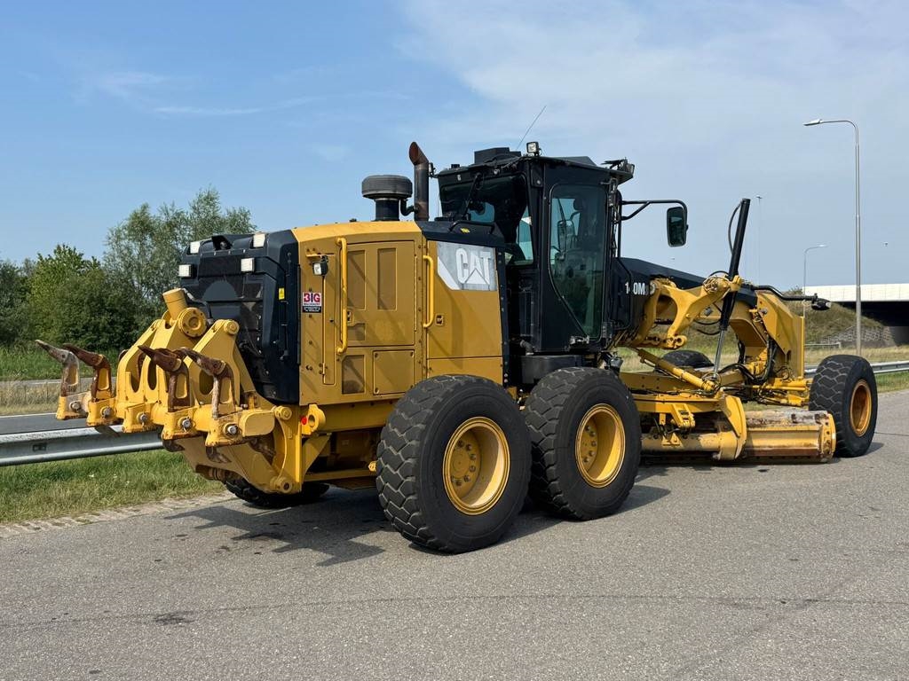 CAT 140M3