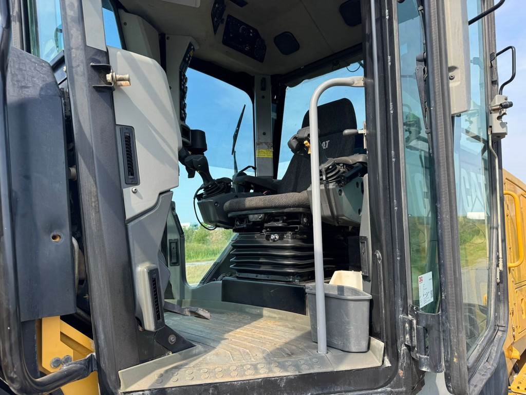 CAT 140M3