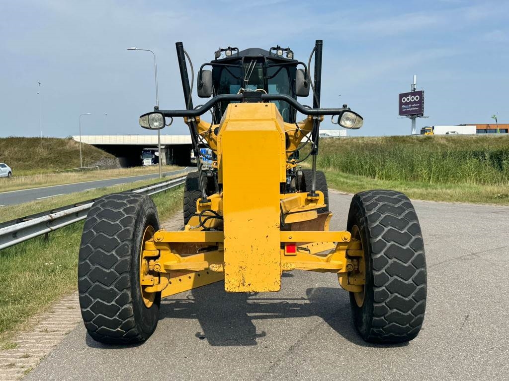 CAT 140M3