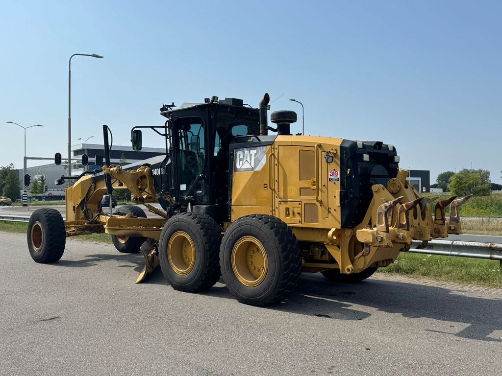 CAT 140M3