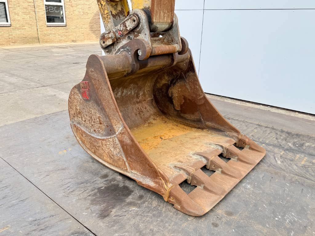 CAT 329ELN German Machine / Quick Coupler