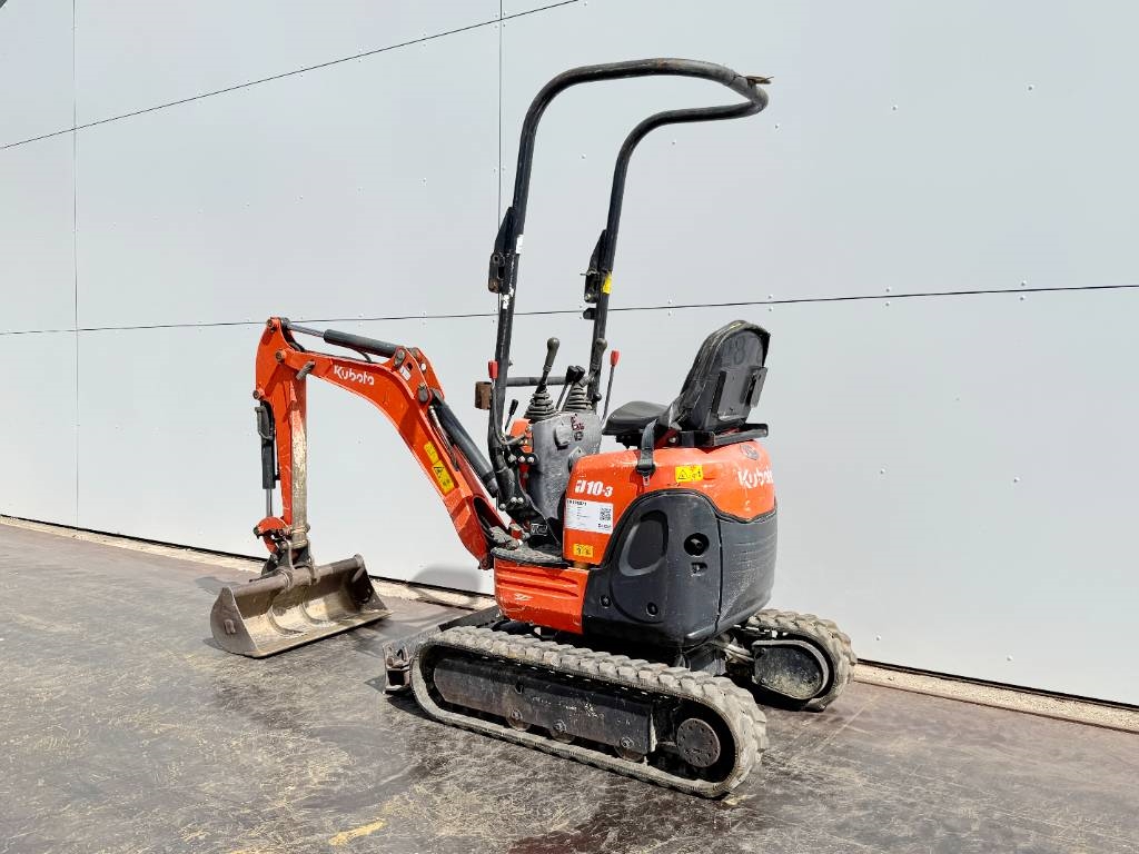 Kubota U10-3 - Hydr. Undercarriage / Hammer Lines