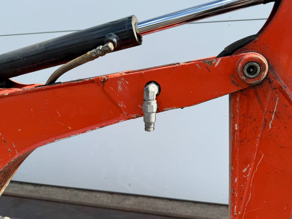 Kubota U10-3 - Hydr. Undercarriage / Hammer Lines
