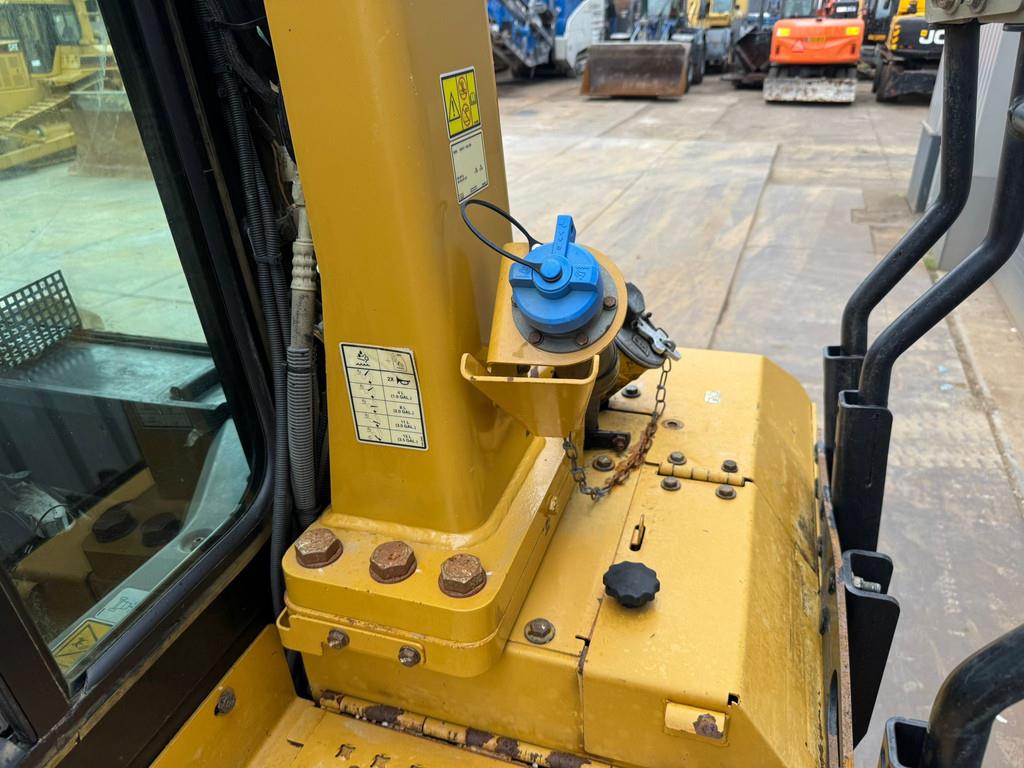CAT D6T LGP