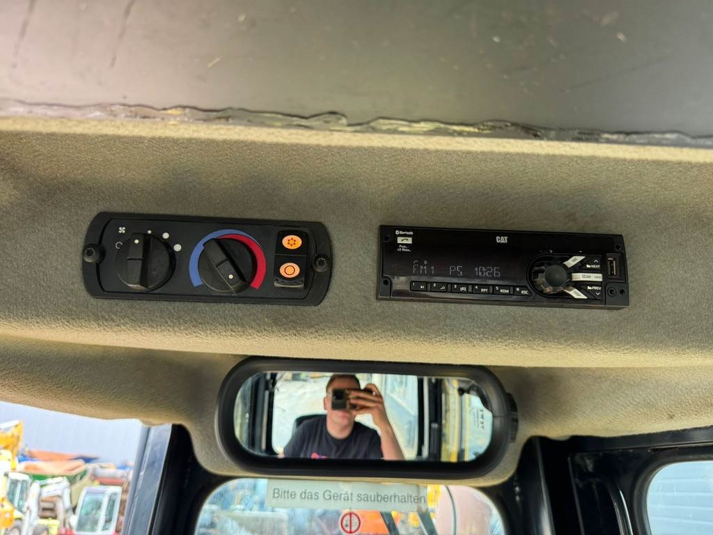 CAT D6T LGP